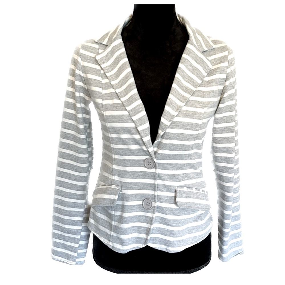 RUE 21 Size Medium Gray Striped Fashion Blazer Jacket